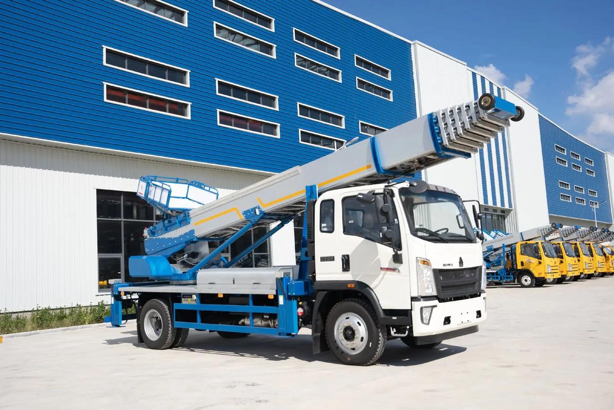 天长出租云梯车高空作业车 建筑垃圾搬运