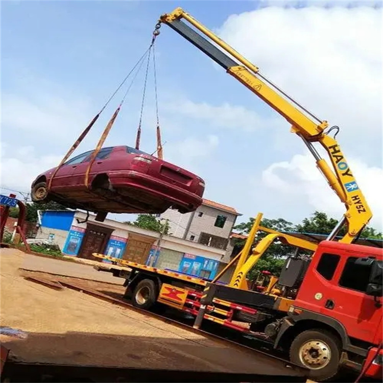 天长吊车吊汽车的正确方法